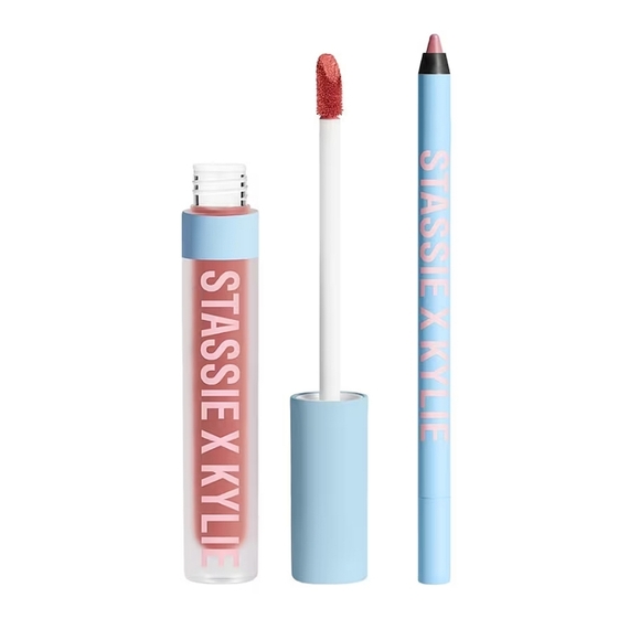 "Stassie" Matte Lip Kit - Picture 4 of 16